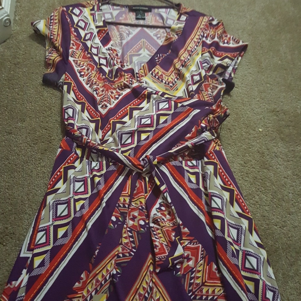 Multi-colored short sleeved dress